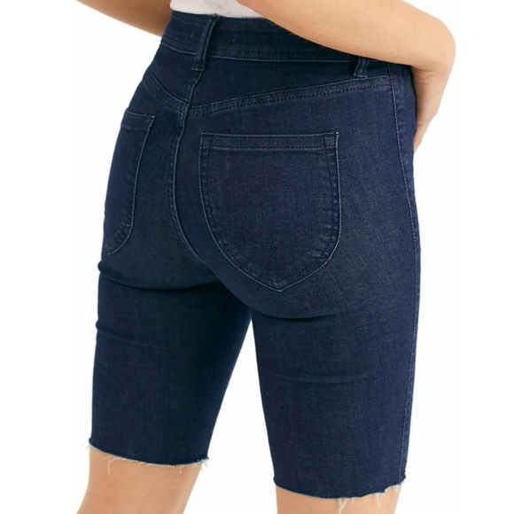 Free People We The Free Cobalt Blue So Chic Denim Shorts NWOT Size 24 - Picture 2 of 6